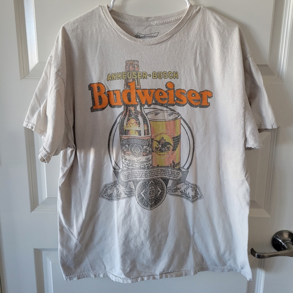 🔴SOLD🔴Urban Outfitters Budweiser Graphic Tee Size Large